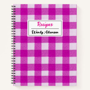 Altes Retro-Kochbuch. Rosa Gingham-Karo Notizblock