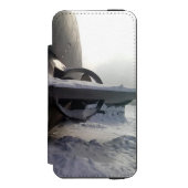 Altes rostes U-Boot Incipio iPhone Geldbeutel-Hülle (Folio Vorderseite)