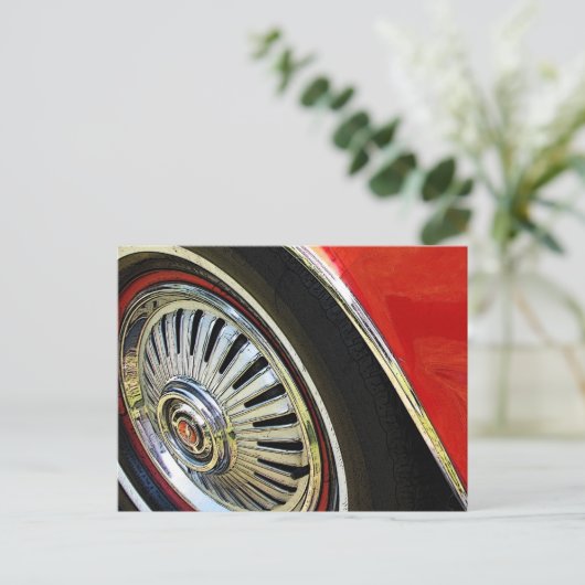 Altes rotes Auto mit Hubcap - Postkarte (Stehend Vorderseite)