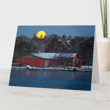 Altes rotes Holzbootshaus und Mond Grußkarte