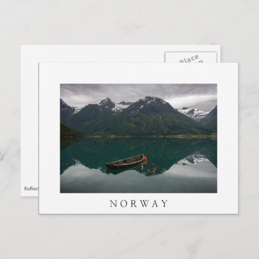 Altes Ruderboot und Berge in Norwegen, weiße Postk Postkarte (Vorne/Hinten)
