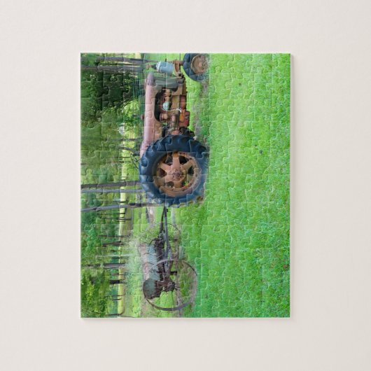 Altes Rusty Farm Tractor Jigsaw Puzzle (Vertikal)