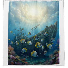 Altes Schiffswrack am Riff mit Fisch Duschvorhang