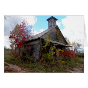 Altes Schulhaus im Herbst