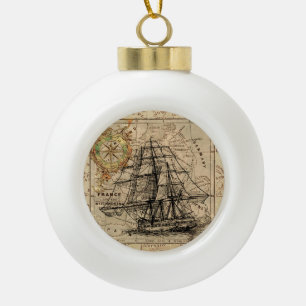 Altes Segelschiff und alte europäische Karte Keramik Kugel-Ornament