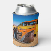 Altes und verlassenes Auto in Solitaire, Namibia Dosenkühler (Kanne Vorderseite)