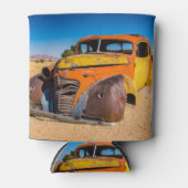 Altes und verlassenes Auto in Solitaire, Namibia Dosenkühler (Vorderseite)