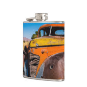 Altes und verlassenes Auto in Solitaire, Namibia Flachmann (Links)