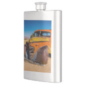 Altes und verlassenes Auto in Solitaire, Namibia Flachmann (Links)