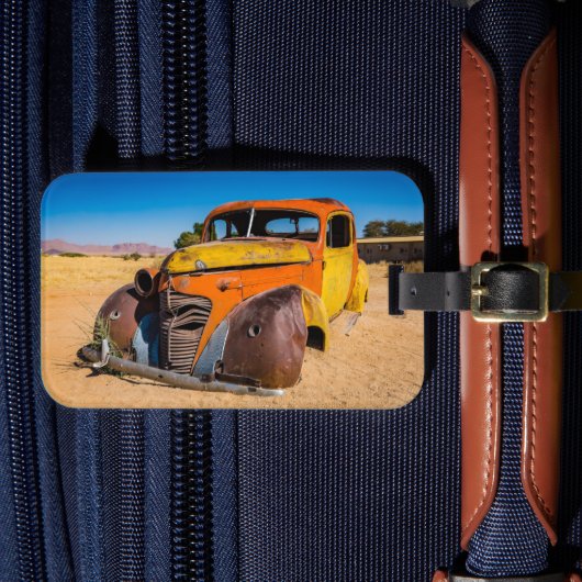 Altes und verlassenes Auto in Solitaire, Namibia Gepäckanhänger (Vorderseite Insitu 4)