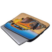 Altes und verlassenes Auto in Solitaire, Namibia Laptopschutzhülle (Vorne Knopf)