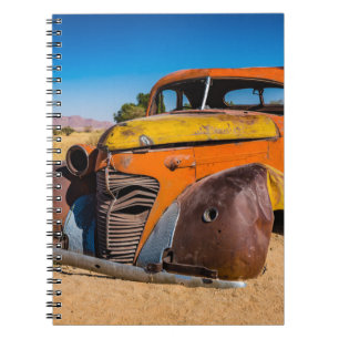 Altes und verlassenes Auto in Solitaire, Namibia Notizblock