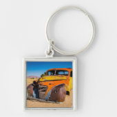 Altes und verlassenes Auto in Solitaire, Namibia Schlüsselanhänger (Vorne)