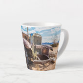 Altes und verlassenes Auto Nr. 3 in Solitaire, Nam Milchtasse (Rechte Ecke)