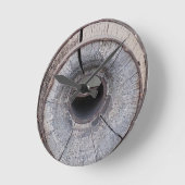 Altes verwittertes Wagenrad Runde Wanduhr (Winkel)