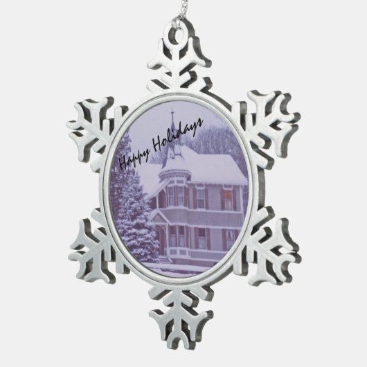 Altes Viktorianisches Haus zu Weihnachten Schneeflocken Zinn-Ornament (Rechts)