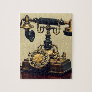 Altes Vintages Messingdrehtelefon-Telefon Puzzle