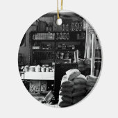 ALTES WARENHAUS KERAMIK ORNAMENT (Links)