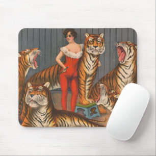 Altes Zirkusplakat einer Frau mit sechs Tigern. Mousepad