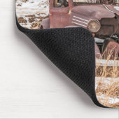 Altfahrzeug, Winter, Land, Berge Mousepad (Ecke)