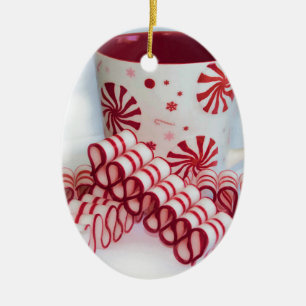 Altmodische rote und weiße Band-Süßigkeit mit d Keramikornament