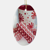 Altmodische rote und weiße Band-Süßigkeit mit der Keramikornament (Rechts)