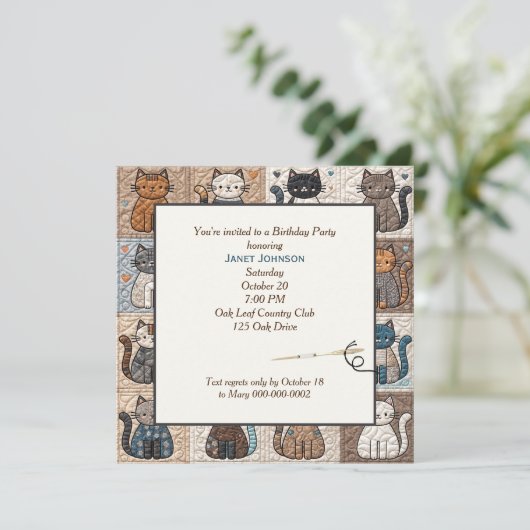 Altmodisches Patchwork Cat Quilt Einladung (Stehend Vorderseite)