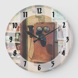 altmodisches Telefon Große Wanduhr