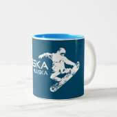 Alyeska Alaska Snowboarder Zweifarbige Tasse (VorderseiteRechts)