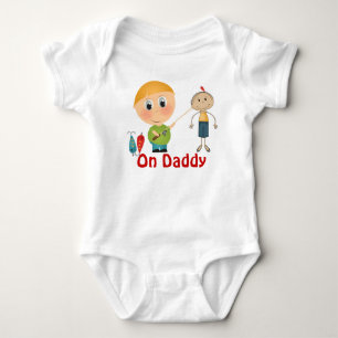 am Daddy Baby Strampler hängen
