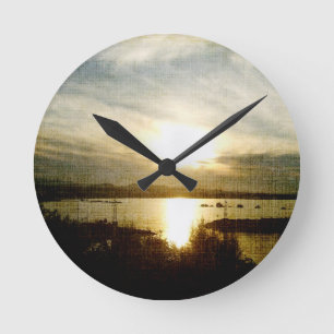 Am Ende der Sonne Runde Wanduhr