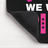 Am Mittwoch tragen wir ein pinkfarbenes Brustkrebs Mousepad (Ecke)