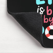 Am Pool ist das Leben besser Mousepad (Ecke)