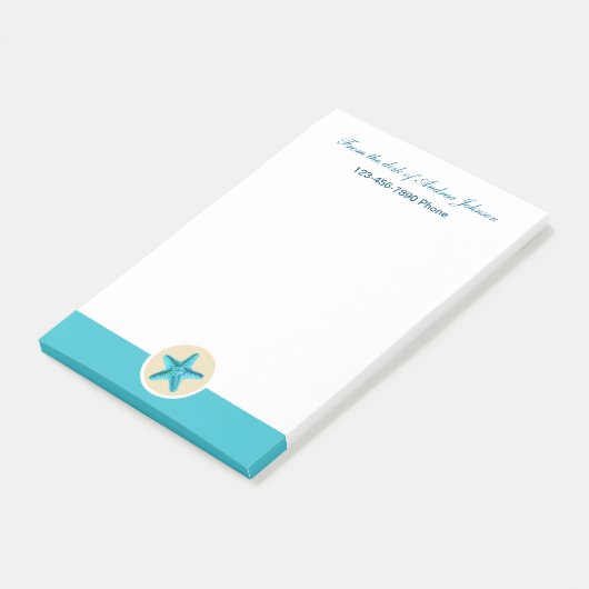 Am Schreibtisch der Strandklebrige notiert Pads Post-it Klebezettel (angewinkelt)