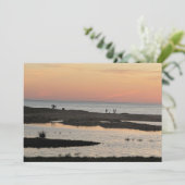 Am Strand bei Sonnenuntergang (Stehend Vorderseite)