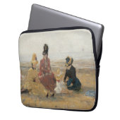 Am Strand Trouville 1887 von Eugene Boudin Laptopschutzhülle (Vorderseite Links)