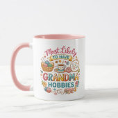 Am wahrscheinlichsten hat Oma Hobbys Tasse (Links)
