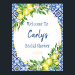 Amalfi Watercolor Lemon Dusche Empfang Poster<br><div class="desc">Aquarellfarbene Zitronen und hübsche weiße Blüten vor einem Hintergrund von Navy und Kobalt blauen italienischen Fliesenmuster Set für eine elegante und stilvolle Bridal oder Baby Dusche. Dieses Willkommensschild eignet sich perfekt für eine Amalfi-Garten themed Dusche oder Hochzeit.</div>