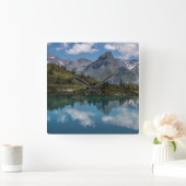 amazing nature design in the swiss mountains quadratische wanduhr (Zuhause)