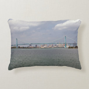 Ambassador Bridge Akzent Kissen