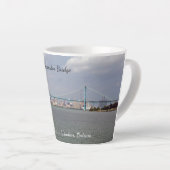 Ambassador Bridge Latte Tasse (Rechte Ecke)