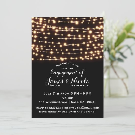 Amber Glow String Lights Rustikale Engagement Part Einladung (Stehend Vorderseite)