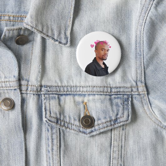 Ameer Vann mit Herzen - Brockhampton Button (Beispiel)