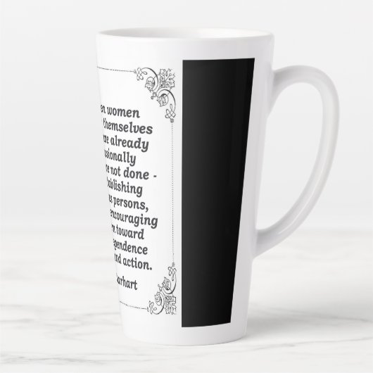 Amelia Earhart Wisdom Tasse (Rechts)