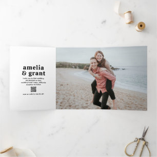 Amelia Schwarz-weiß Modern Wedding Dreifach Gefaltete Einladung