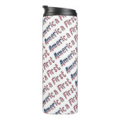 America First American Flag Typografy Patriotic Thermosbecher (Nach rechts gedreht)