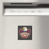 America First Varsity Eagle Quadrat Magnet (In Situ (Geschirrspüler))