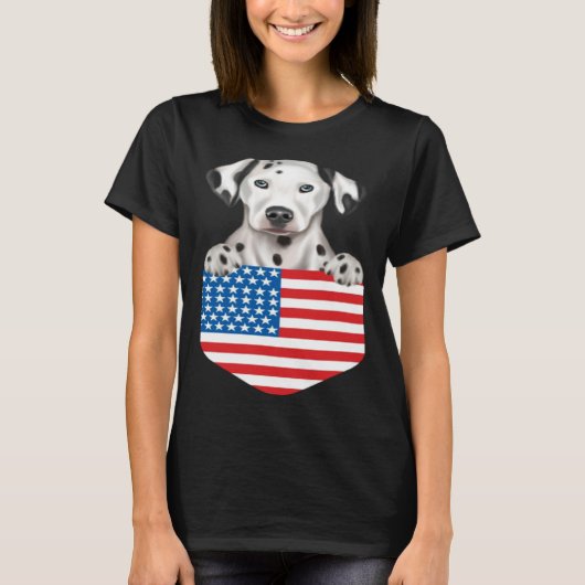 America Flag Dalmatian Dog In Pocket T-Shirt (Vorderseite)