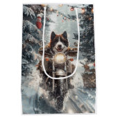 American Akita Dog Riding Motorrad Weihnachten Mittlere Geschenktüte (Rückseite)