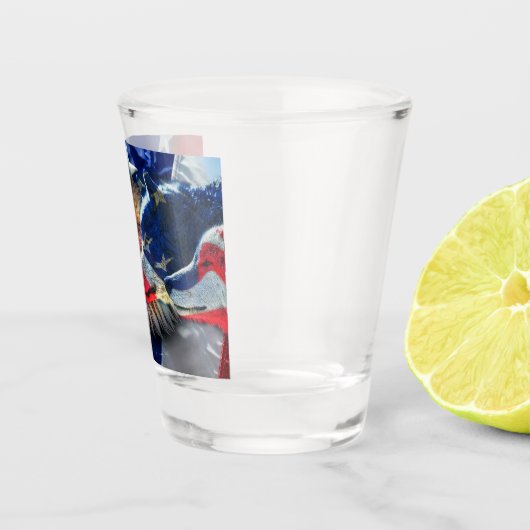American Bald Eagle Wolf Flag Patriotic Schnapsglas (Rechts)
